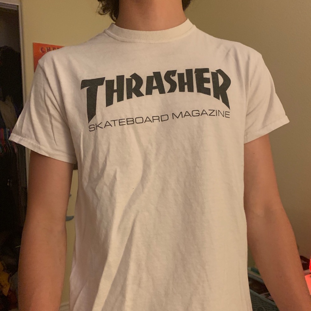 Short sleeve men’s Trasher skater shirt